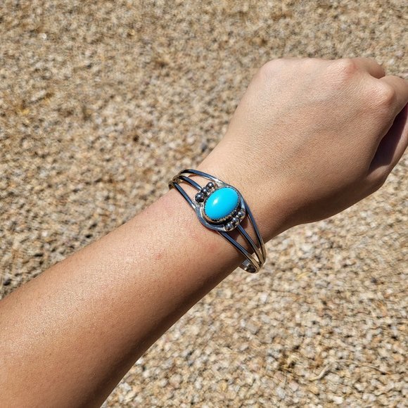 Navajo Silver Plated Oval Sleeping Beauty Turquoise Studded Handmade Bracelet - Picture 1 of 9